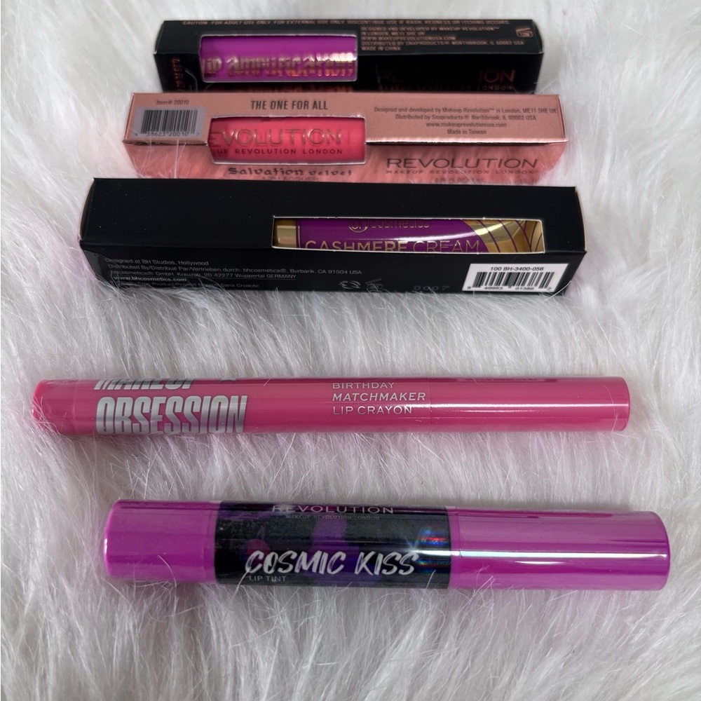 Revolution 5 Lipsticks Lip Crayon - Pink shades
